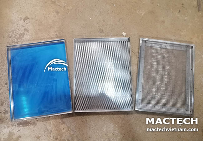 Khay sấy trên máy sấy Mactech